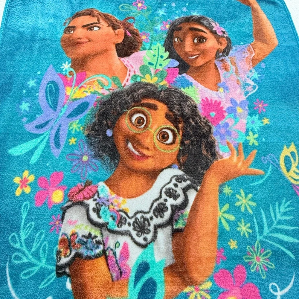 Disney Encanto Familia Plush Fleece Throw Blanket‎ Teal Mirabel Luisa Isabela